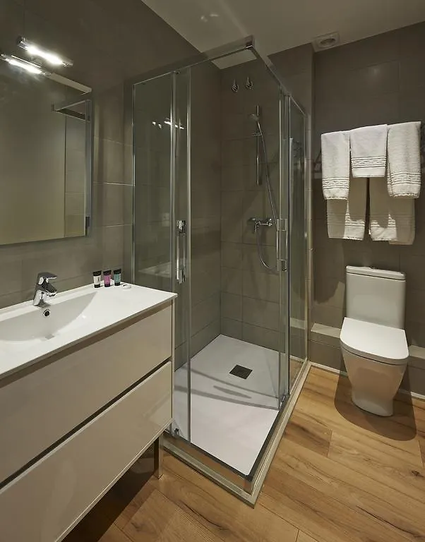 Hotel Parada Puigcerda 3*,